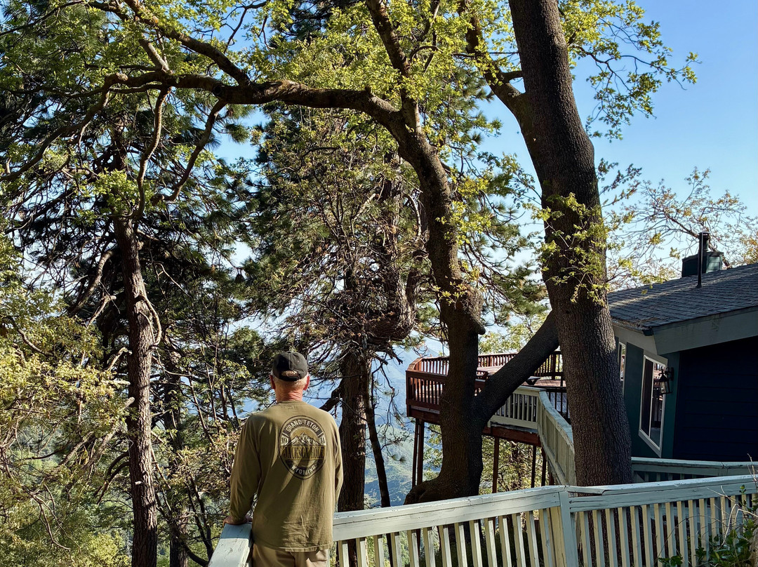 The Sky View Inn主图