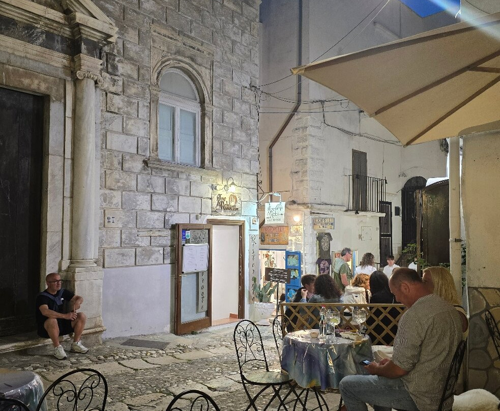 bar piazza Roma-佩斯基奇必去景点