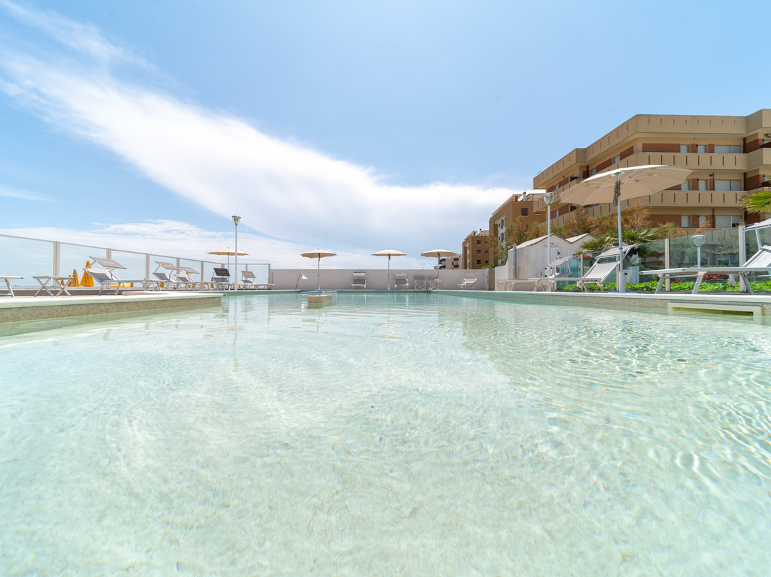 卡萨迪酒店主图