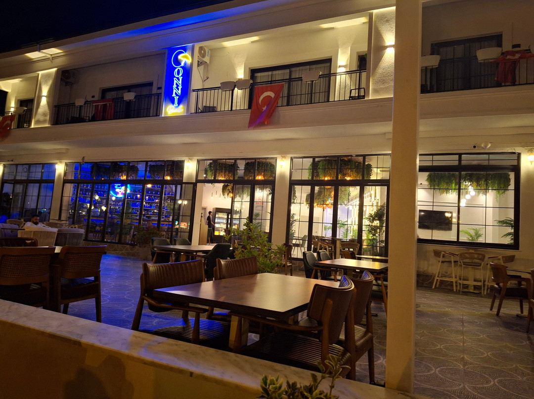 Onni Beach Bar, Icmeler