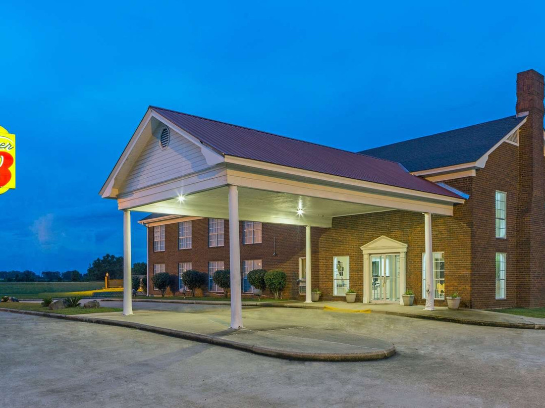 Super 8 by Wyndham Tallulah LA