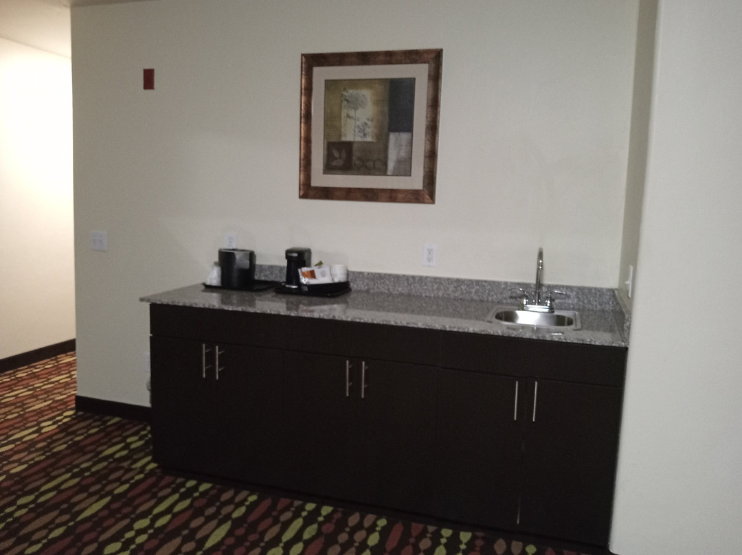 Best Western Greentree Inn & Suites主图