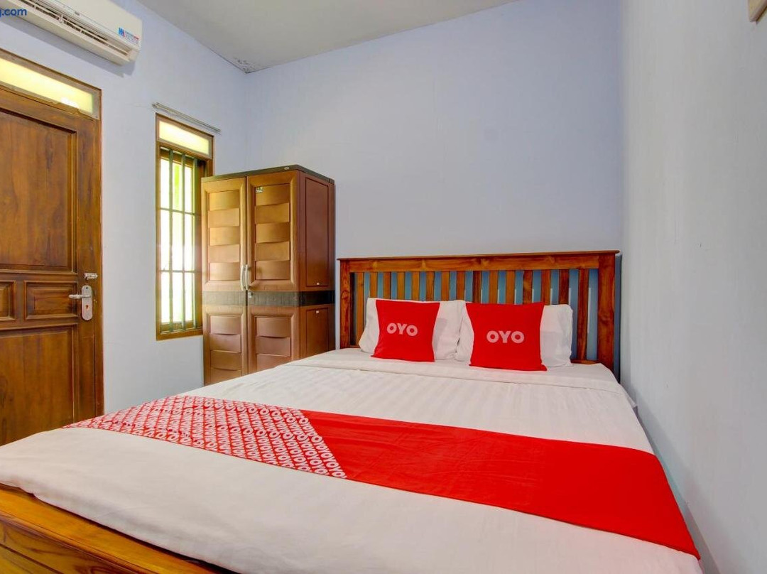 OYO 93012 Griya Kencana Asri Syariah