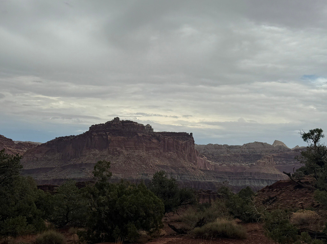 Sunset Point Trail-圆顶礁国家公园必去景点