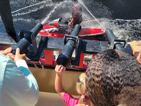 Blackbeard's Pirate Cruise-美特尔海滩必去景点
