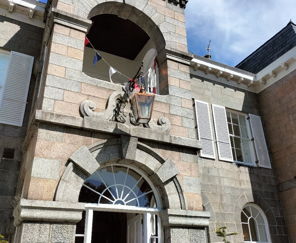 Saumarez Park-Castel必去景点