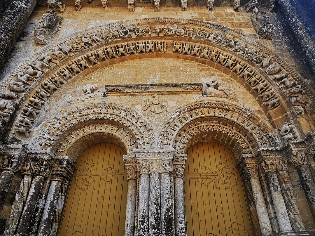 Église Notre-Dame-de-l'Assomption-Vouvant必去景点