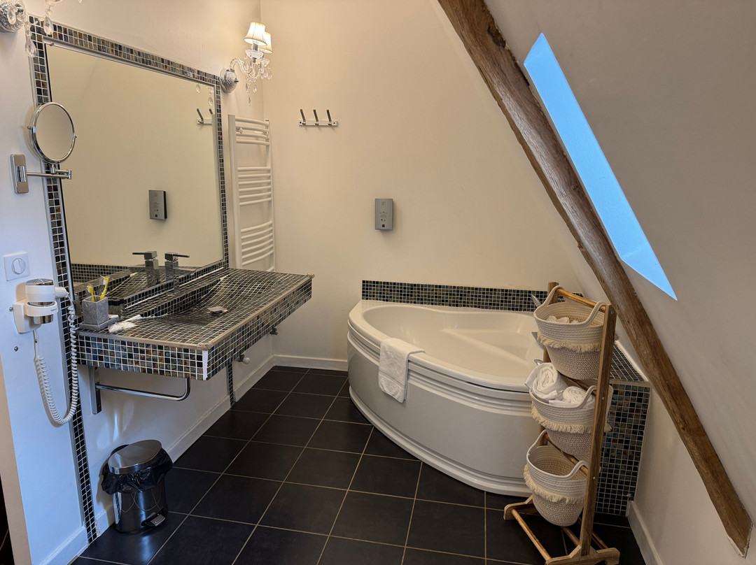 Chateau Le Sallay主图