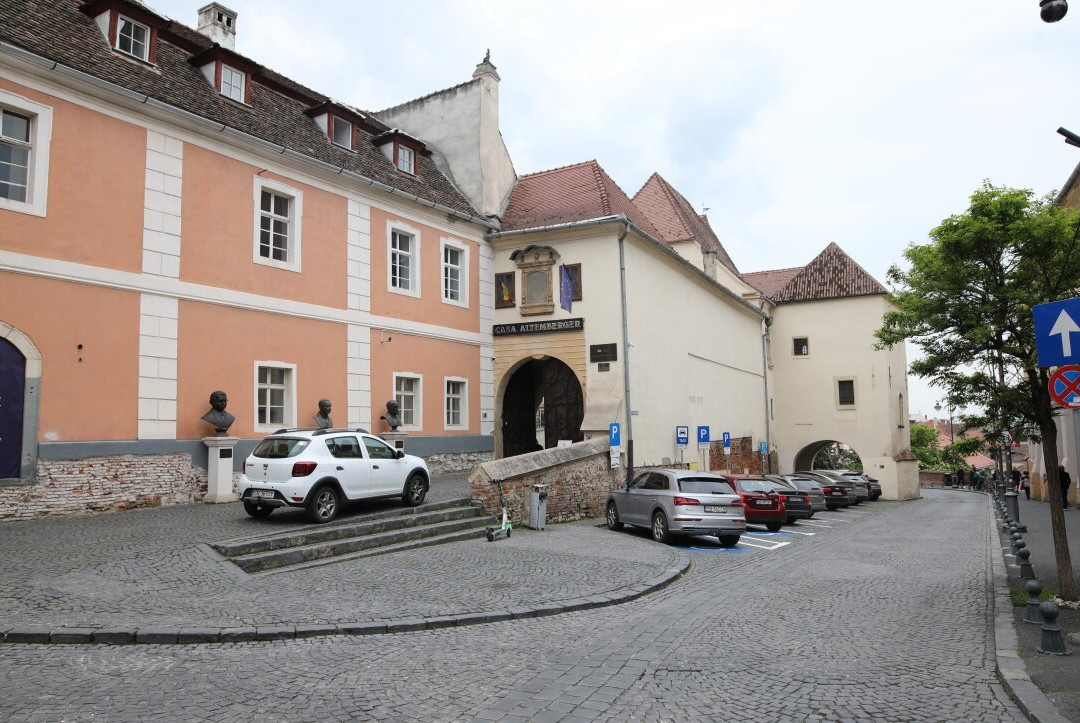 Museum of History-锡比乌必去景点