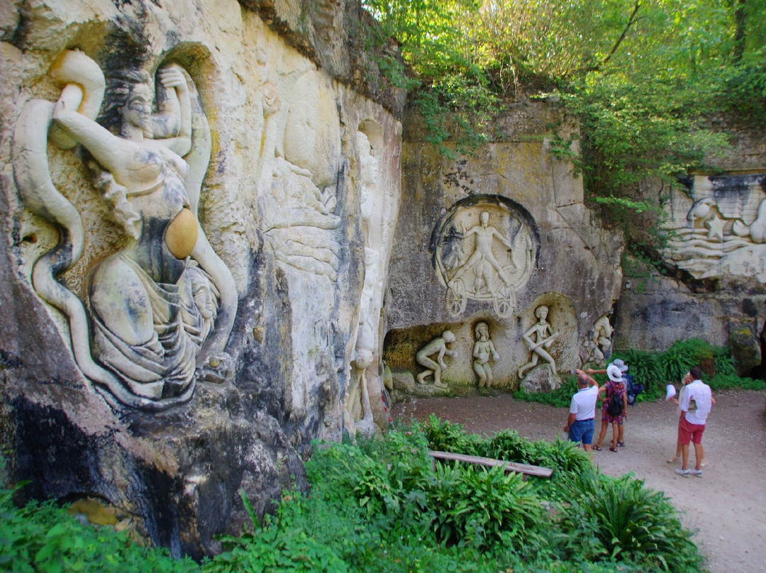 La Pierre de Crazannes-Crazannes必去景点