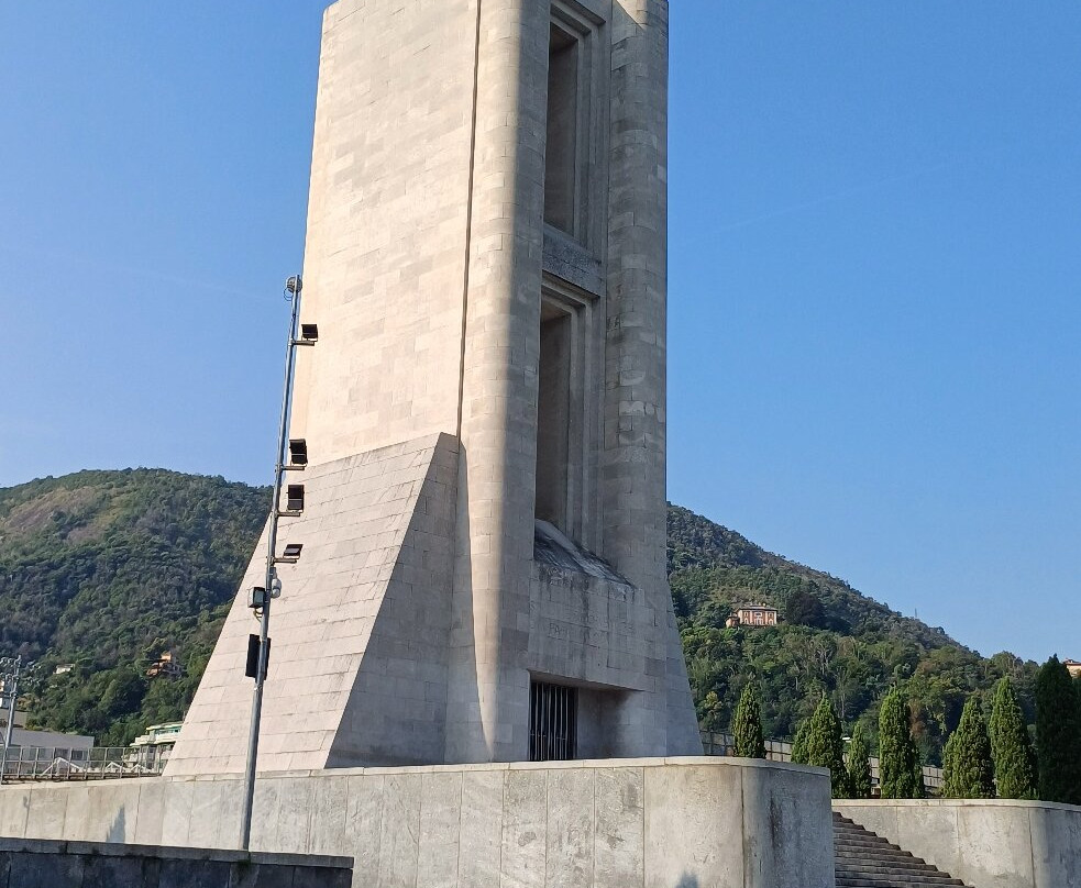 Monumento Ai Caduti-科莫必去景点
