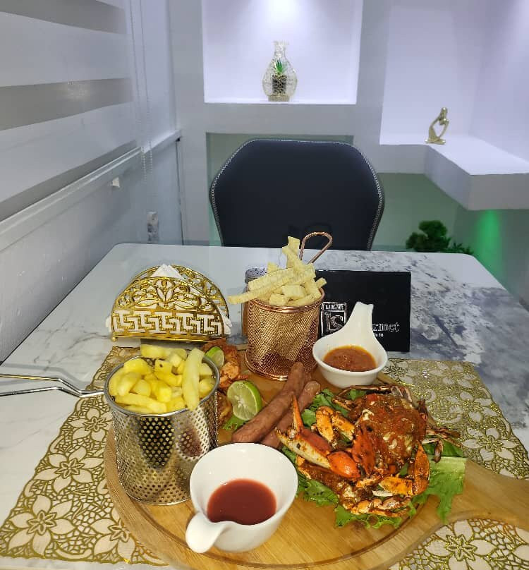 Lolar Shon's Gourmet