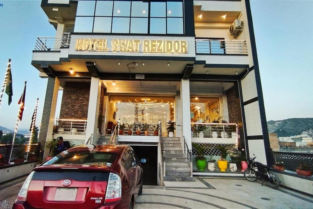 Hotel Swat Rezidor by Khan Familia