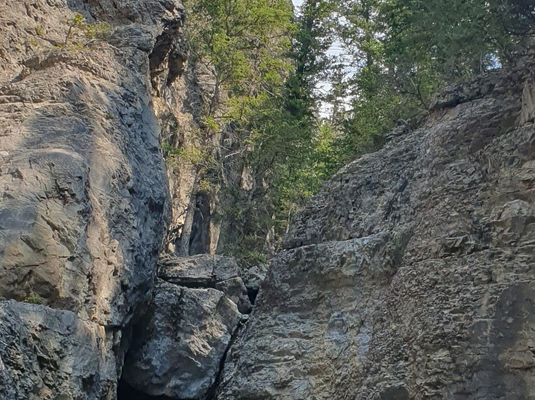 石窟峡谷-坎莫尔必去景点
