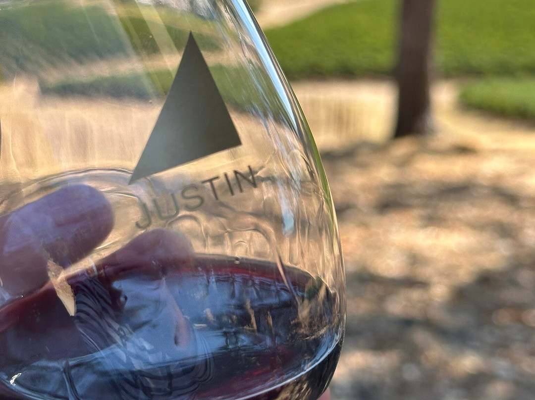 JUSTIN Vineyards & Winery-帕索罗布尔斯必去景点