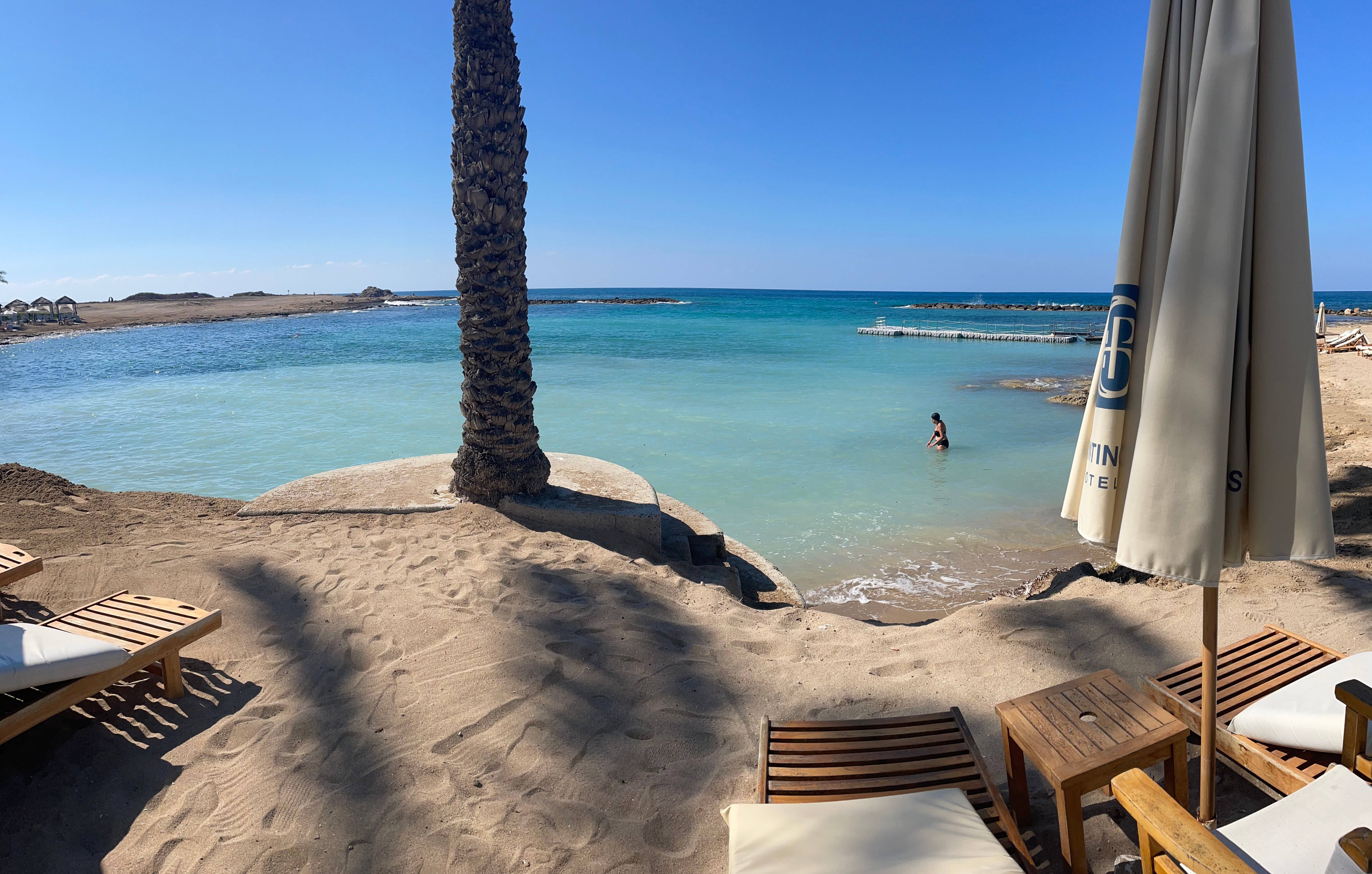 康斯坦丁诺布罗斯阿斯米娜套房酒店-泳池