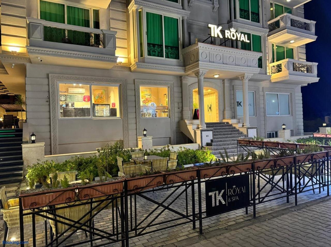 Tk Royal & Spa