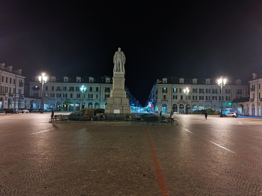 Piazza Galimberti-库内奥必去景点
