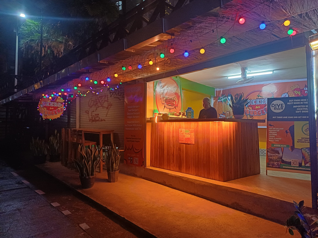 Beers and Burgers, Vang Vieng