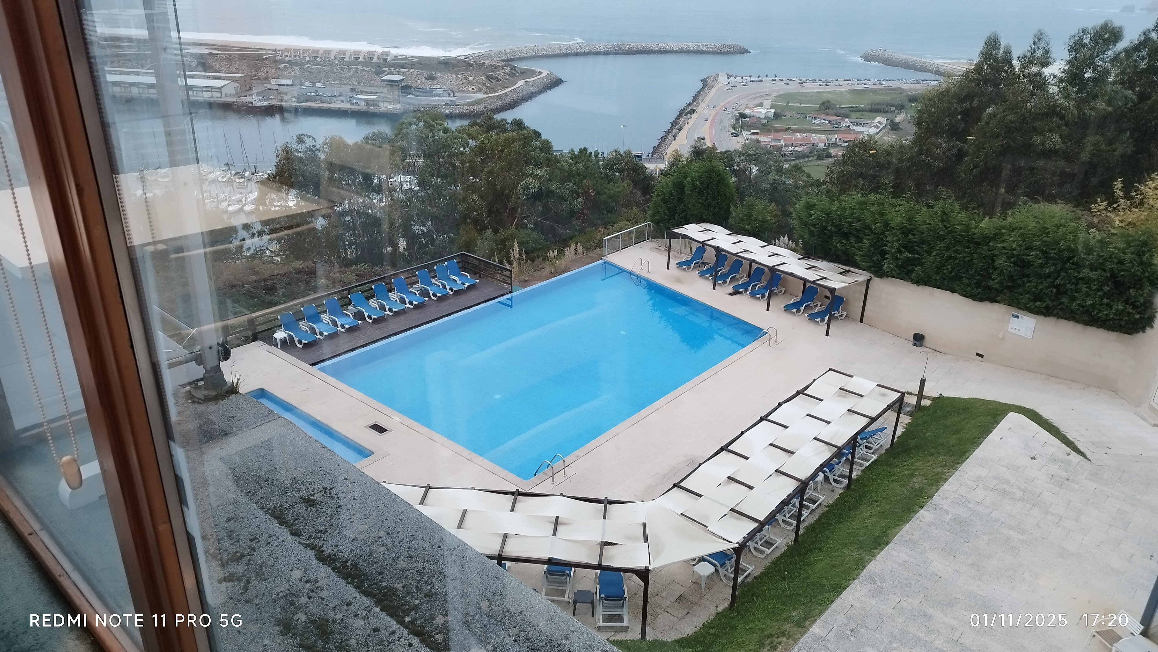 Hotel Miramar Sul-泳池