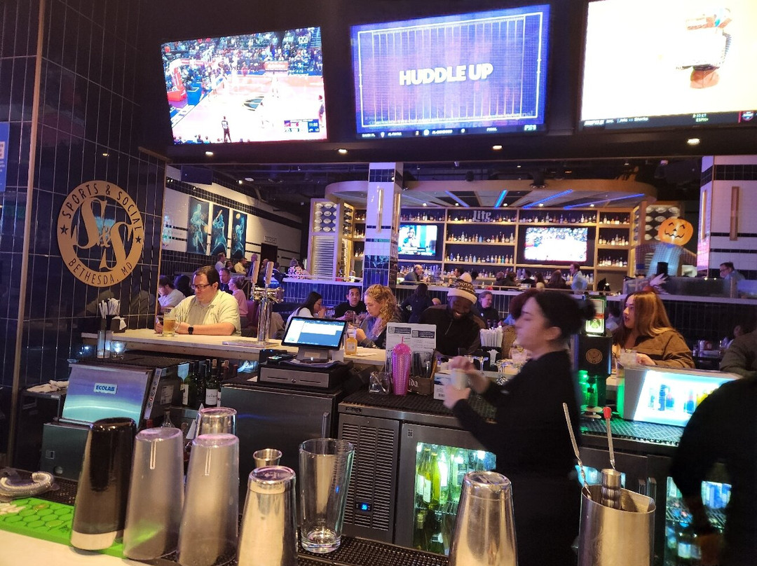 Sports & Social - North Bethesda