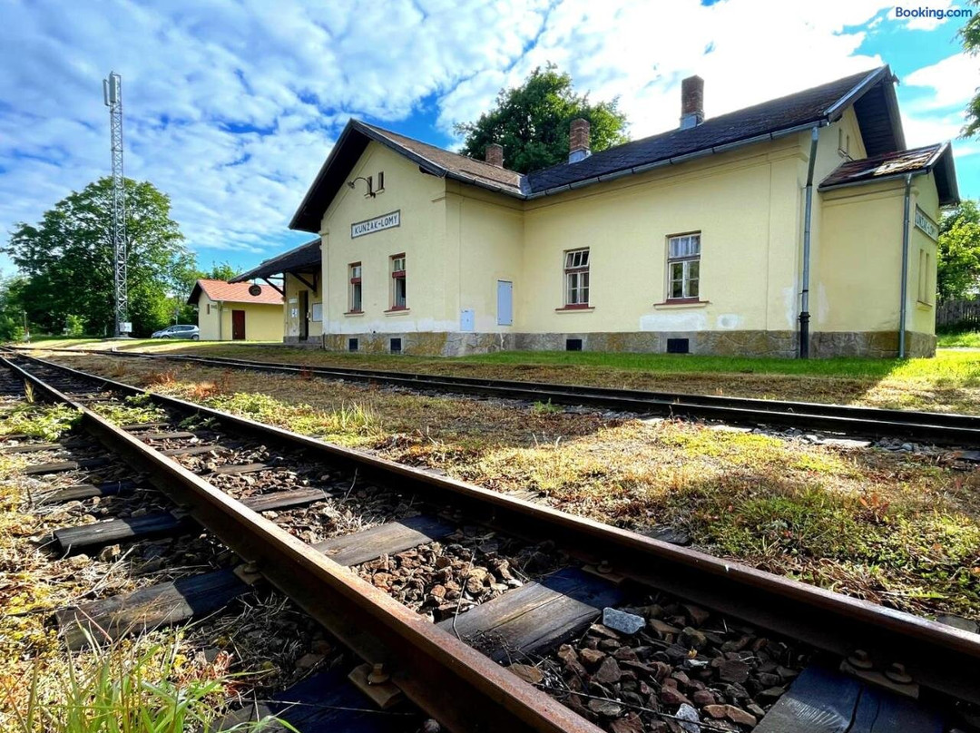 Uzkokolejky - Apartmany Kunzak - Lomy