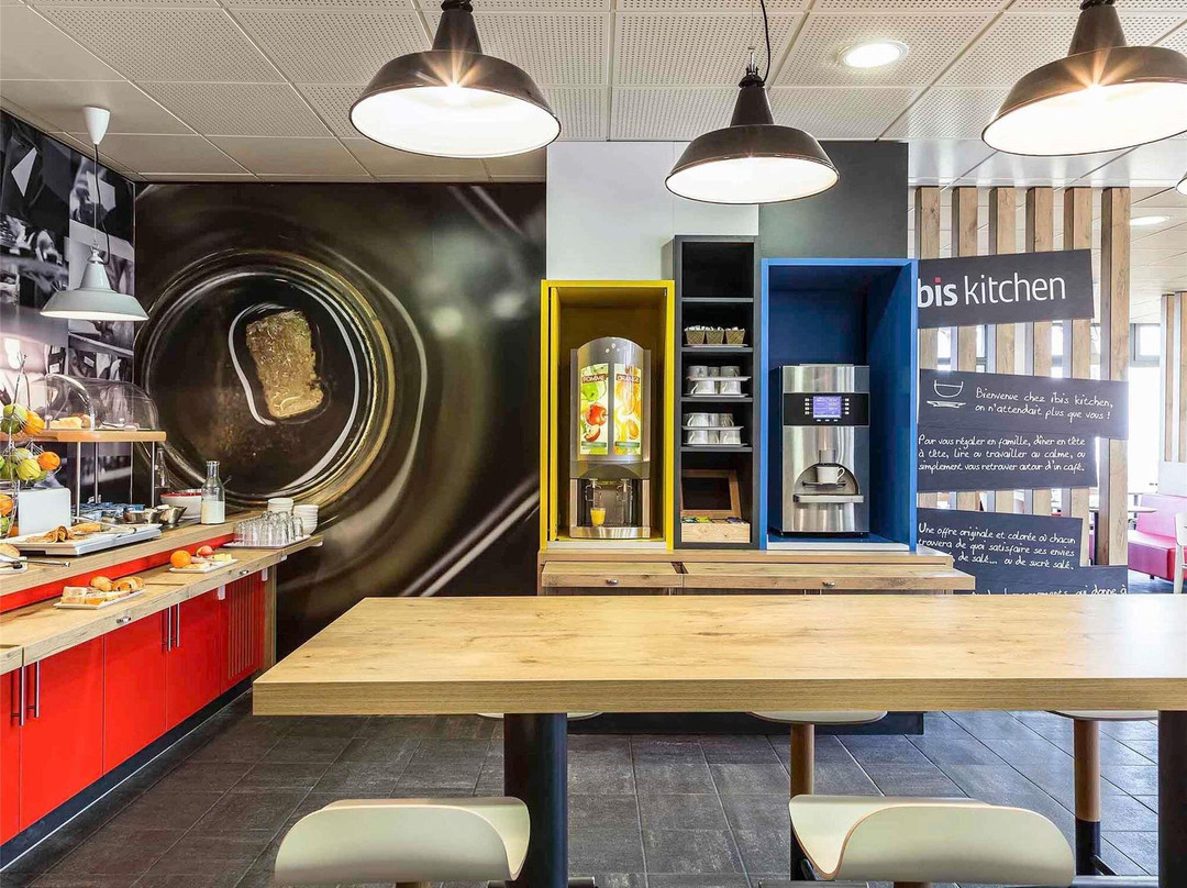 宜必思托农中心酒店