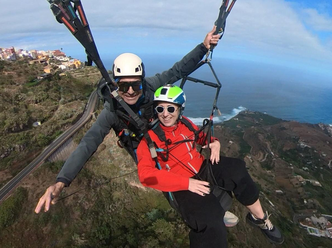 Enminube Paragliding-拉古纳的圣克里斯托波尔城必去景点