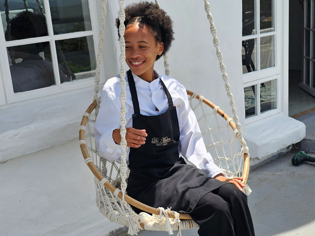 德莫伦宾馆主图