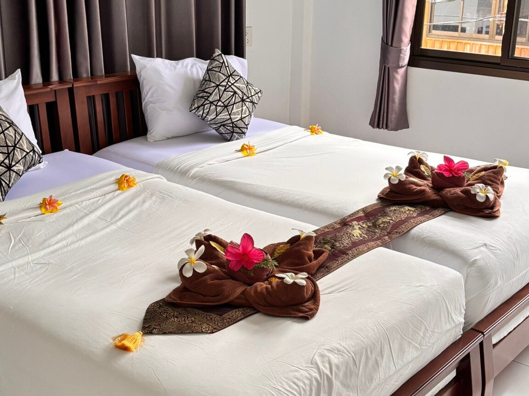 Koh Jum Paradise Resort