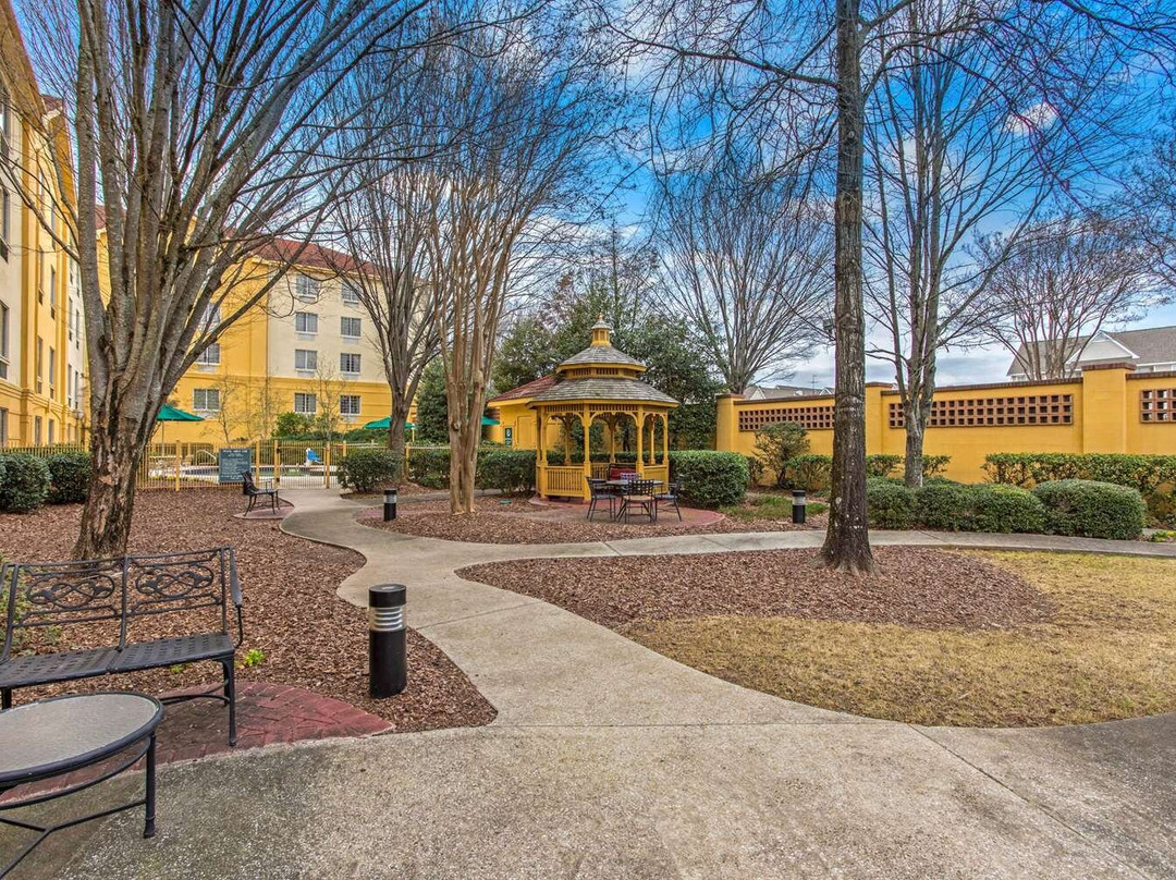 La Quinta Inn & Suites by Wyndham Birmingham Homewood主图