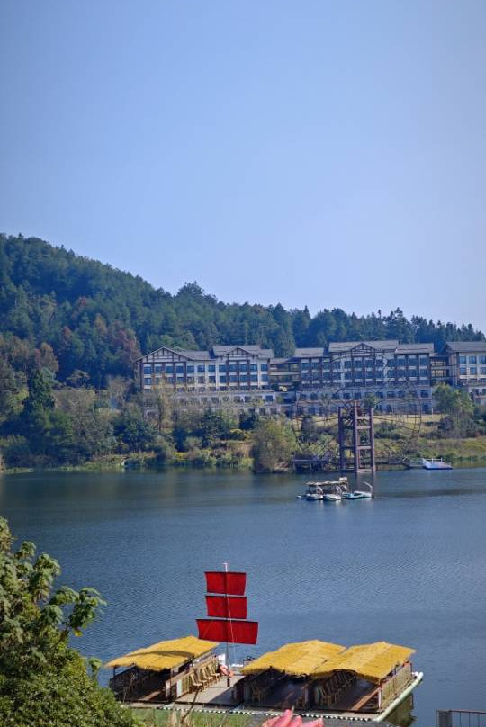 丹寨万达锦华温泉酒店主图