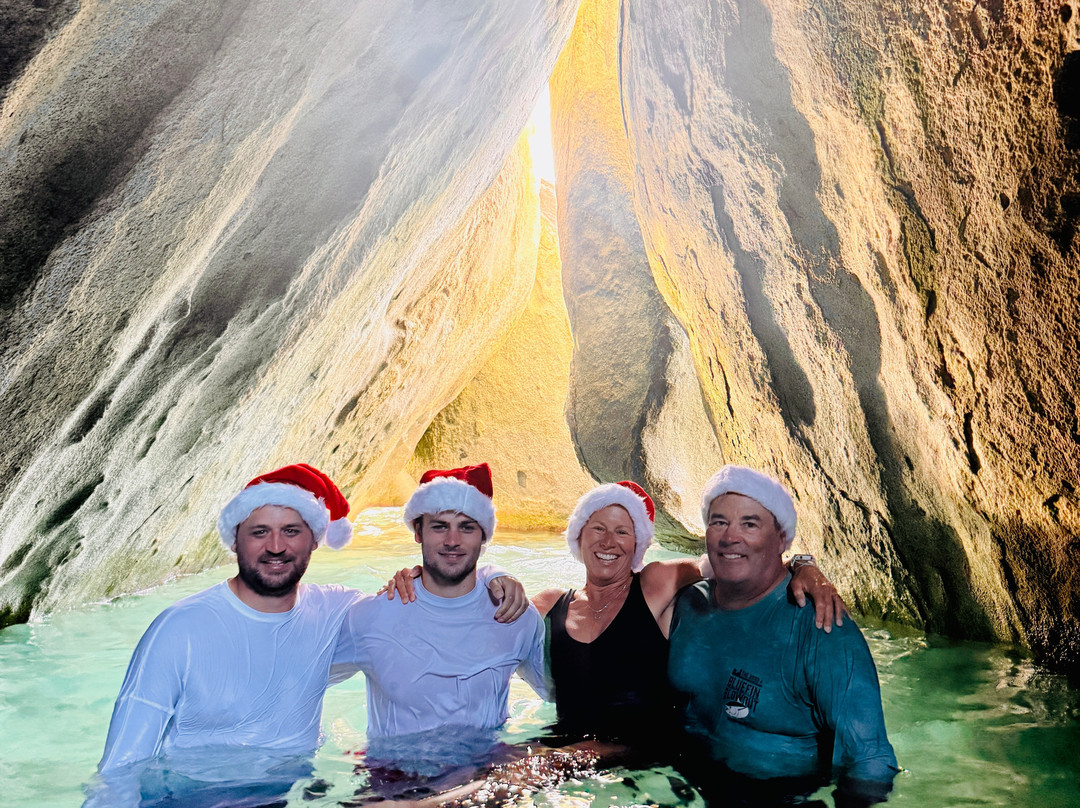 Voyage Charters-托土拉必去景点