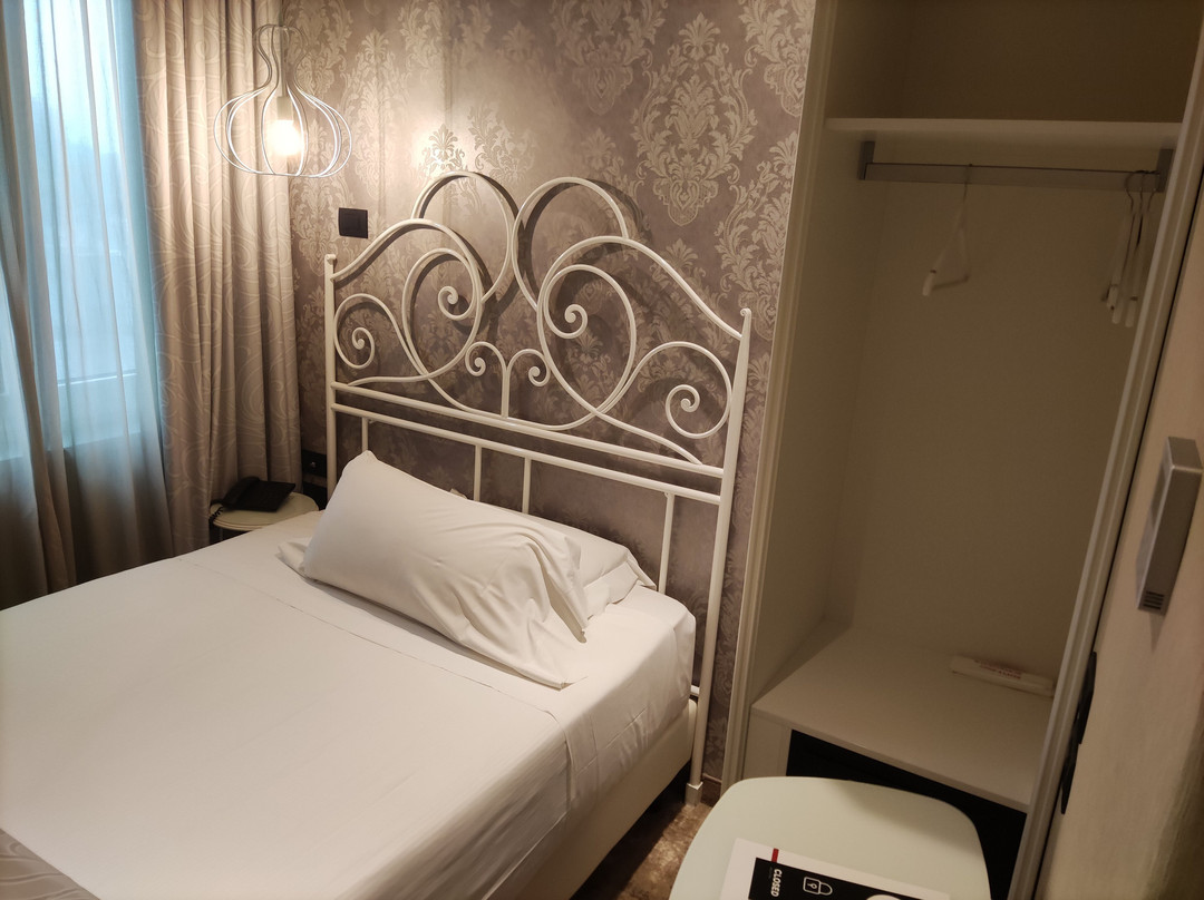 蕾佳娜赞恩酒店主图