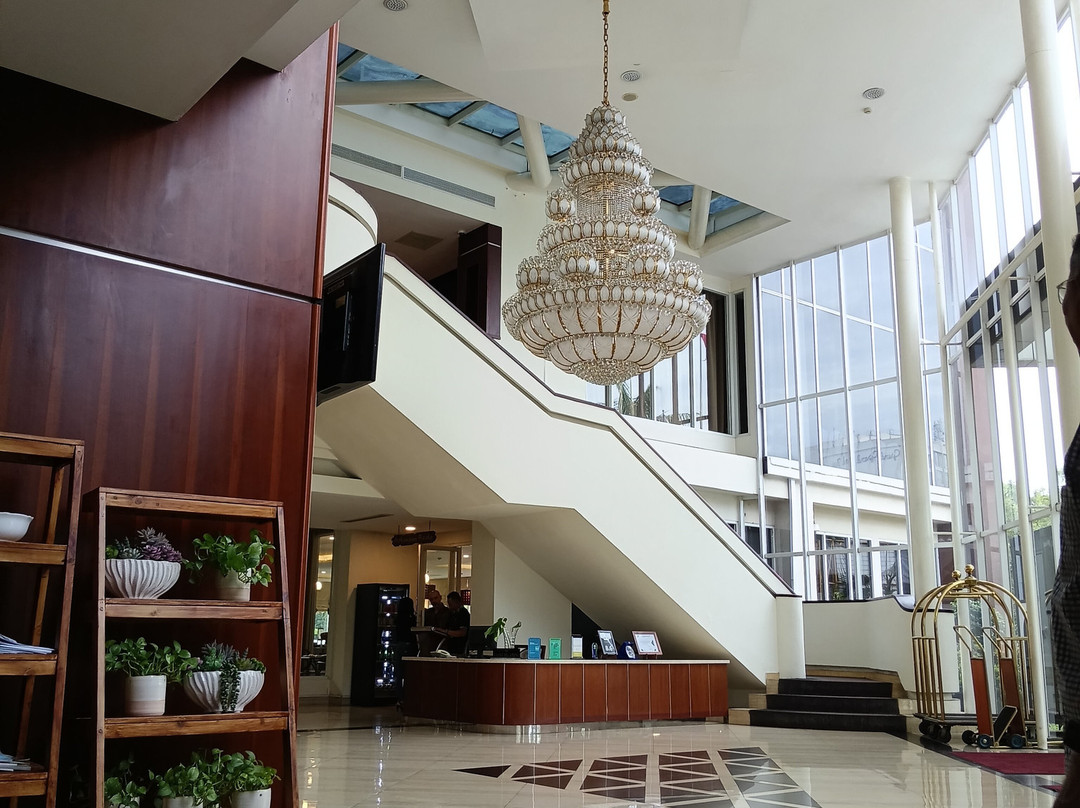 爪哇宫殿酒店主图