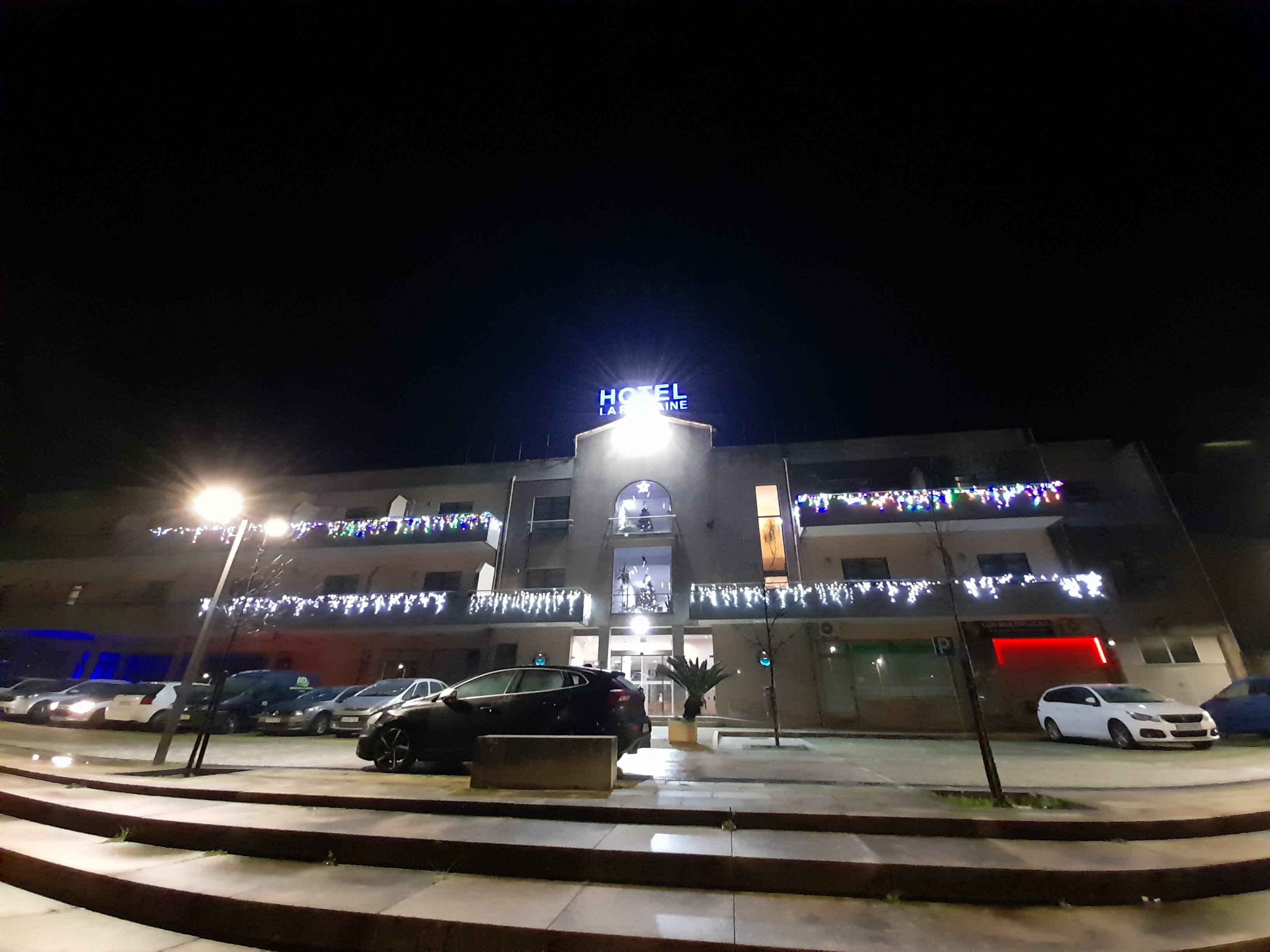 Hotel La Fontaine-官方