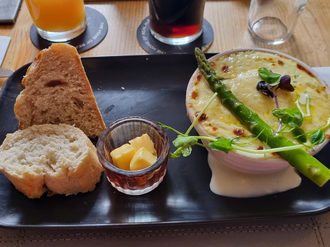 The Dolphin Inn主图