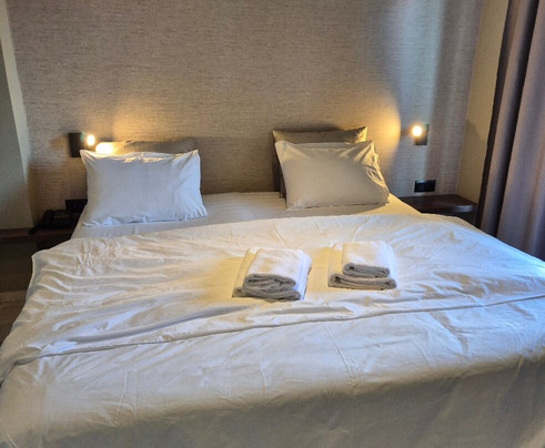 纳芙佩克托酒店主图