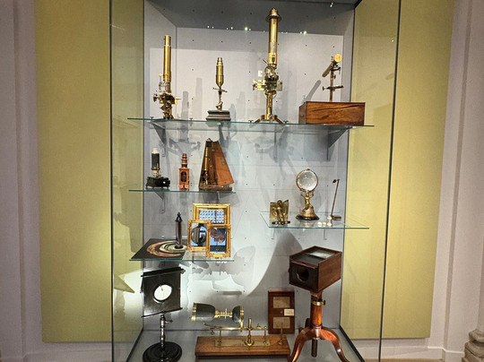 Royal Cabinet of Mathematical and Physical Instruments-德累斯顿必去景点