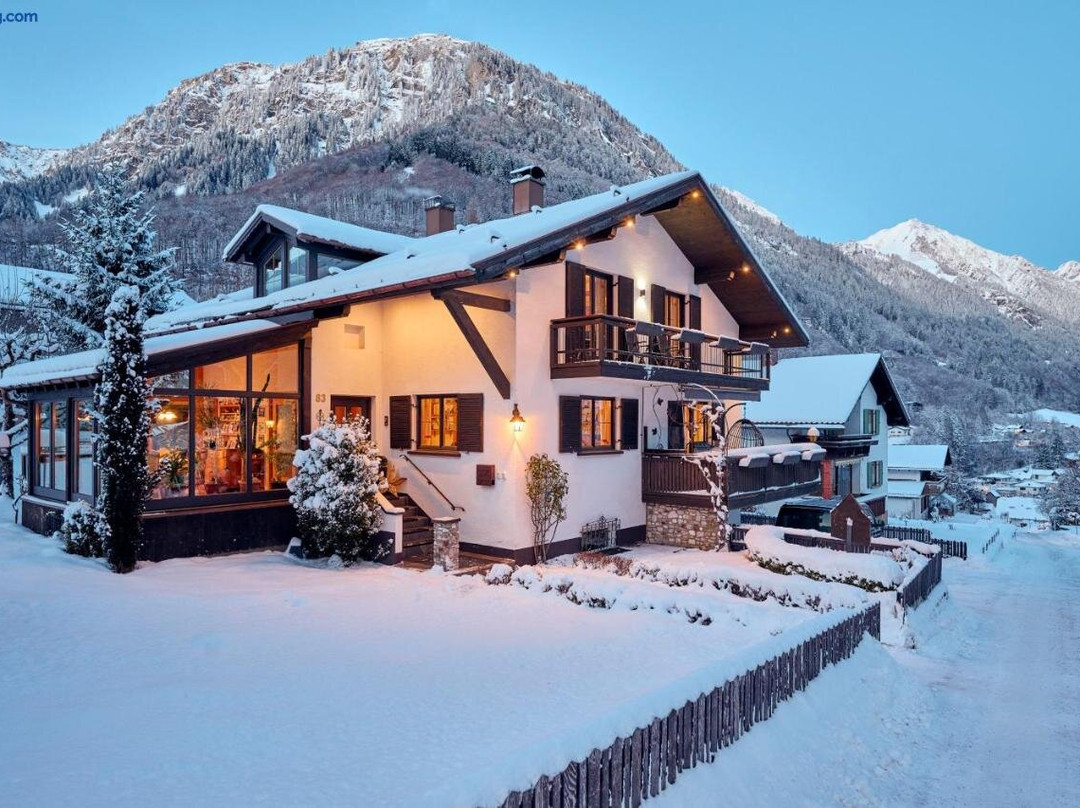 Ludwig's Mountain Lodges