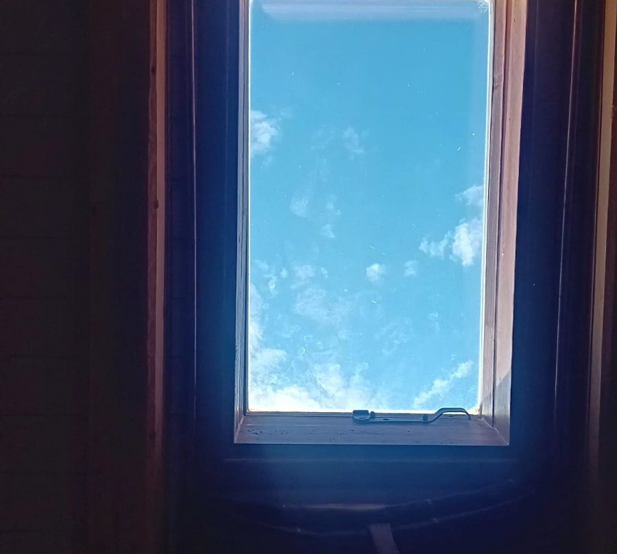 麦隆娜招待所主图