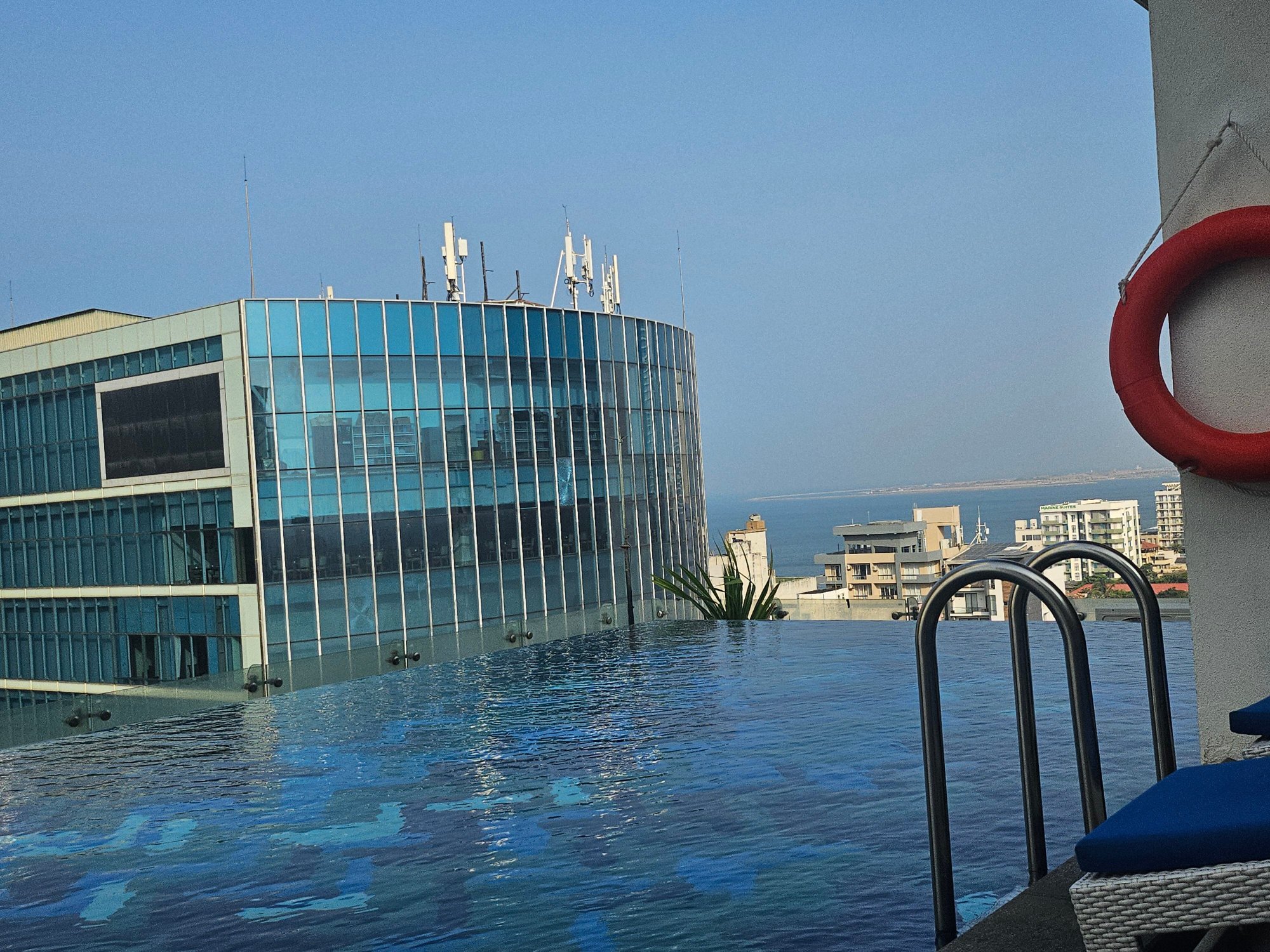 Mandarina Colombo-官方