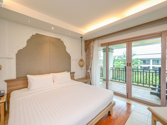 拉文答腊海滩度假酒店主图