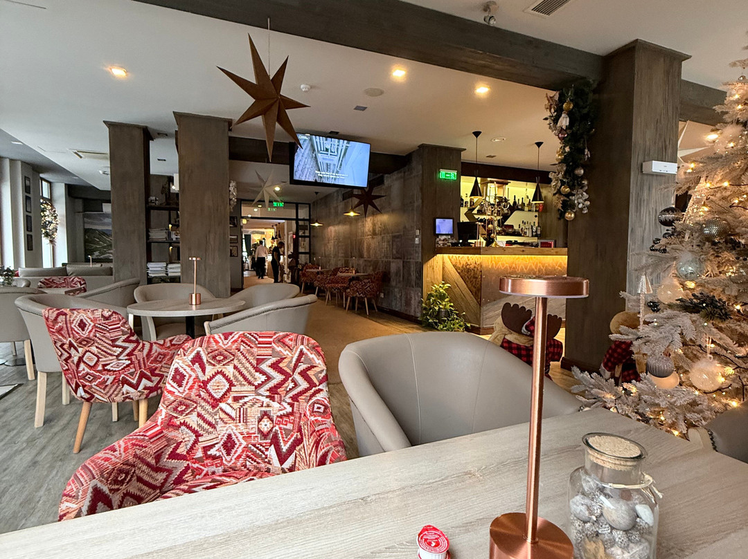 凯雷德酒店主图