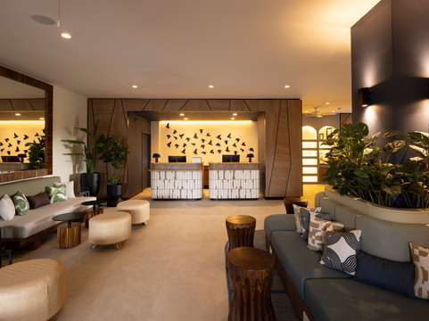 奥腊涅斯塔德酒店住宿-城中话题饭店及海滩俱乐部