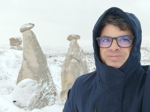 The Three Beauties (Uc Guzeller)