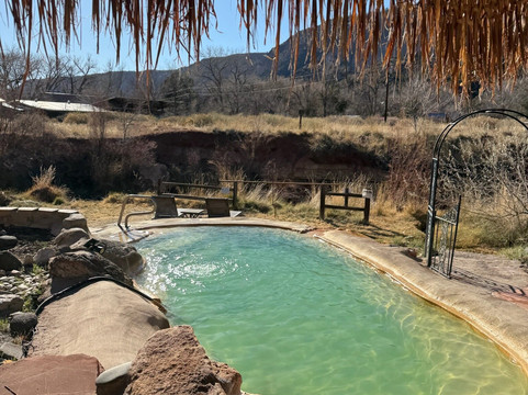 Jemez Hot Springs-Jemez Springs必去景点