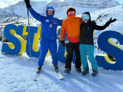 阳光村-班夫国家公园必去景点