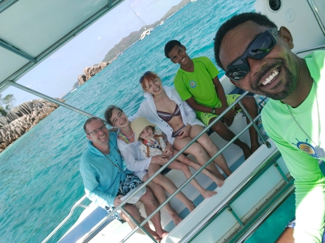 Geoli Charters-Anse la Blague必去景点