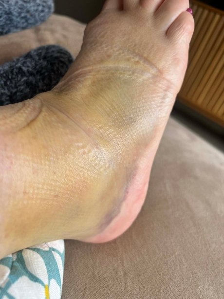 一格思顿乡村俱乐部酒店-客卧